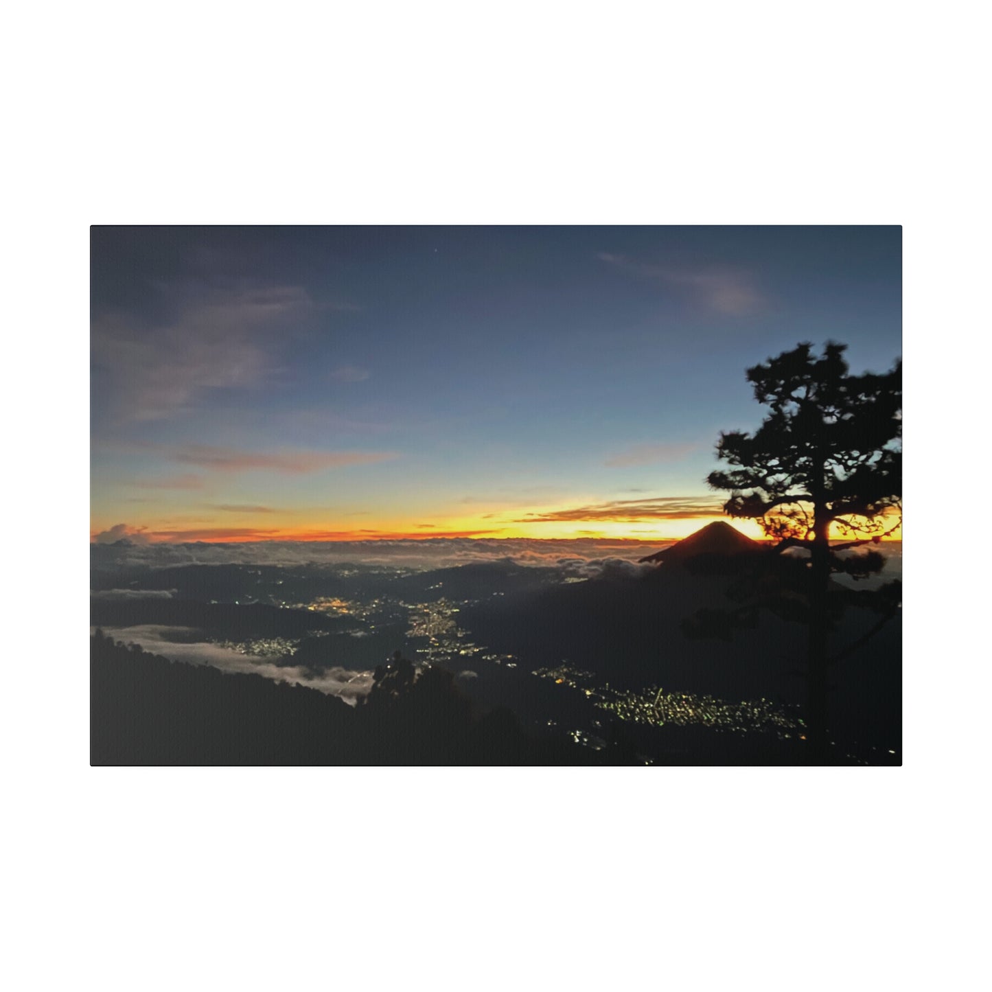 Volcán Acatenango - Matte Canvas Print and Wall Art, 0.75"