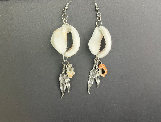 Drop Earrings made from Sea Shells from Cojimes Beach