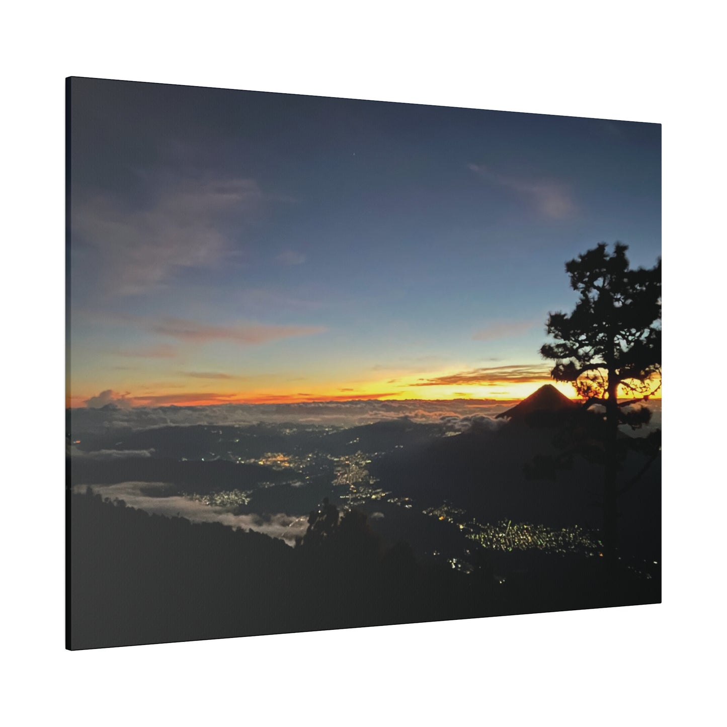 Volcán Acatenango - Matte Canvas Print and Wall Art, 0.75"