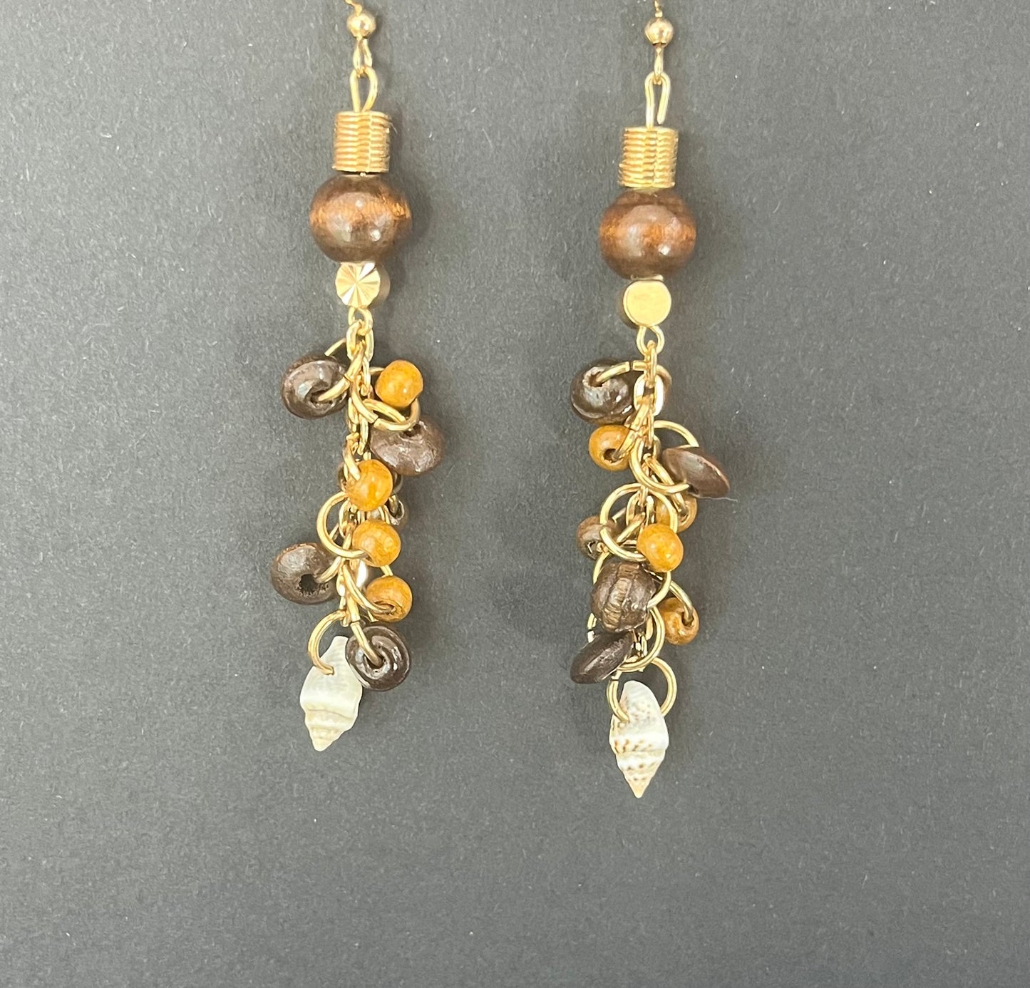 Dangle Earrings made of Wood, Shells, and Gold