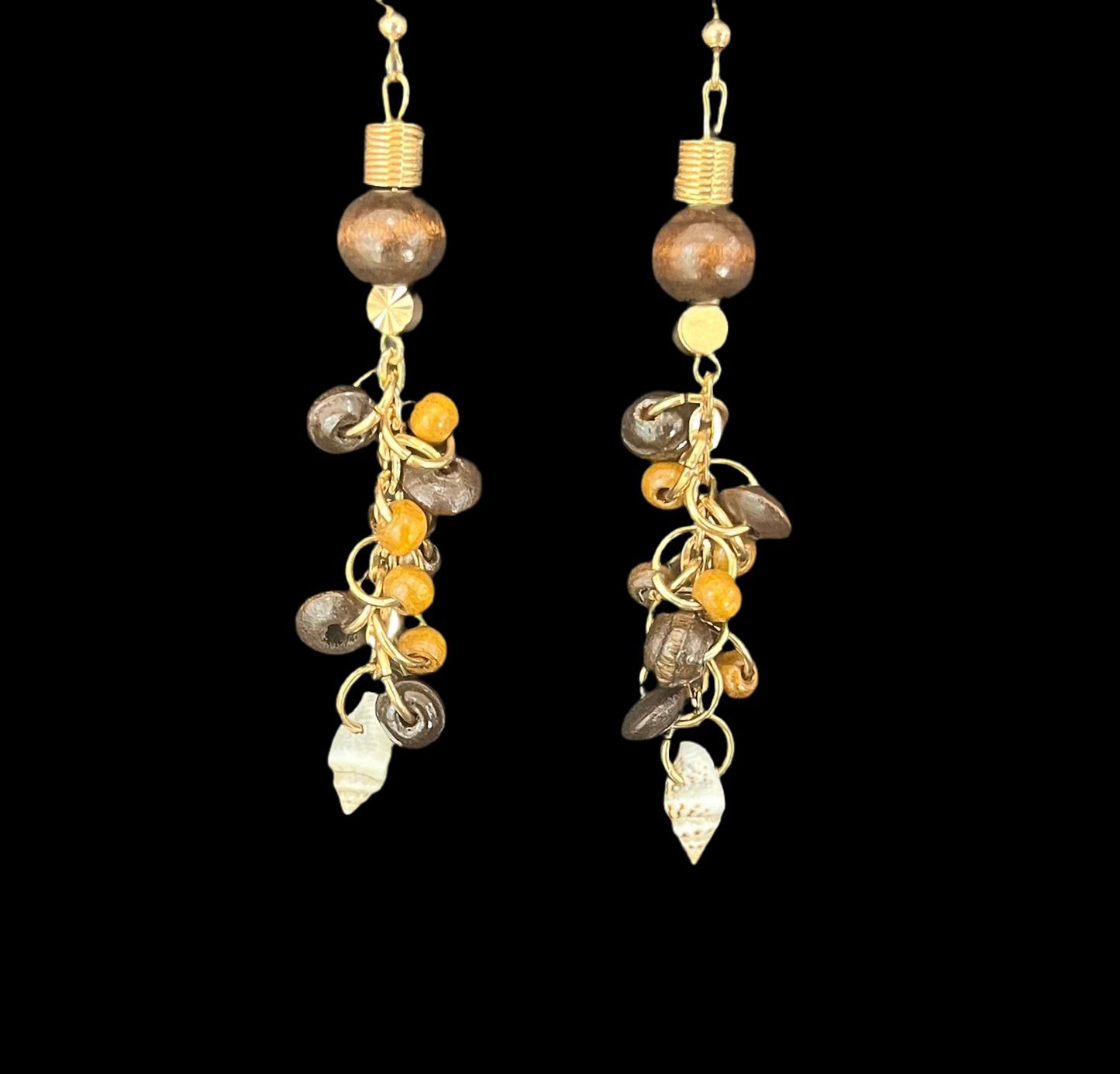 Dangle Earrings made of Wood, Shells, and Gold